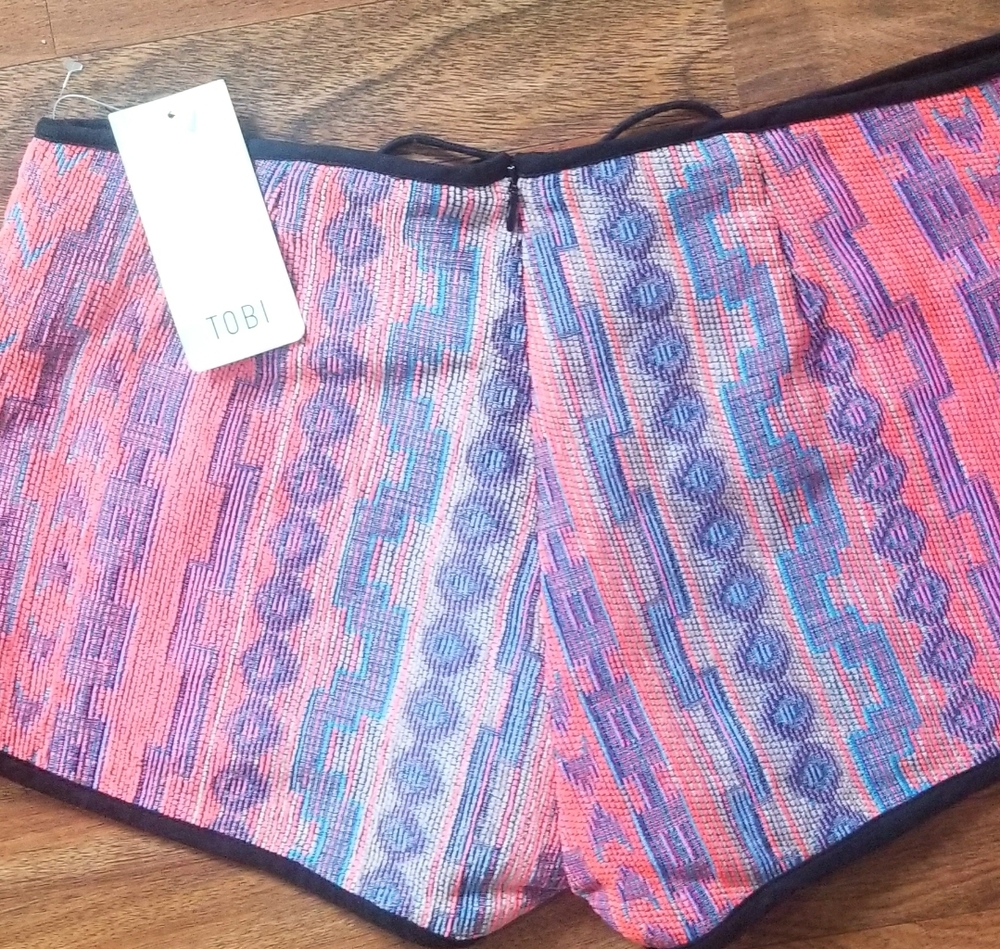 Tobi San Juan Lace fly Zipper back Shorts medium - Picture 10 of 12